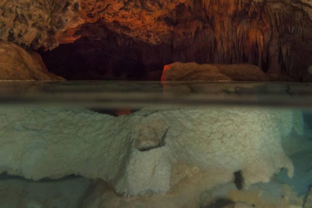 Caves (snorkeling) tour Bonaire 1