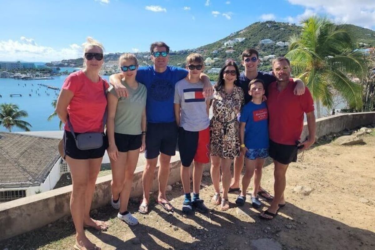 B0013365-A69D-4BF8-BE9E-C0DEE11F1077