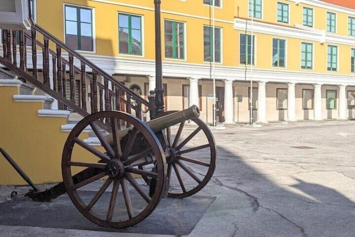 B4248831-61FC-45B4-B4E2-23CECF5DCD6B