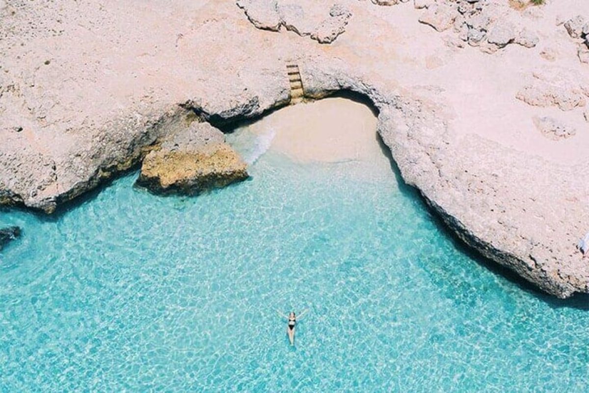 DA850105-8FEA-4300-B385-887E693C1A51