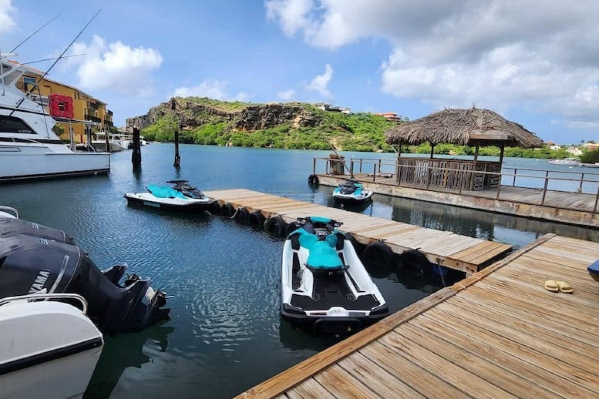 e2c7f165-32f0-4df6-bdc1-be3b7f641b7c