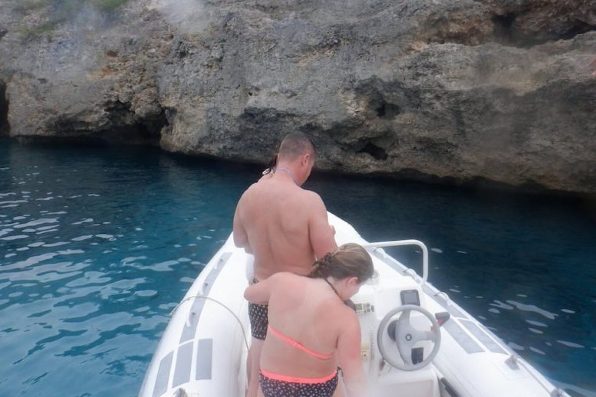 e7860947-d949-455d-b7a2-dad888b4dcd9