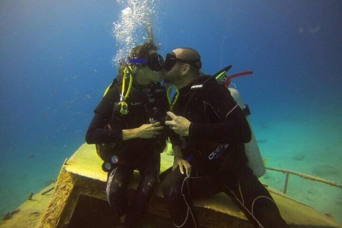 EAC7C540-544D-4AB8-B1A8-F8910C71491F