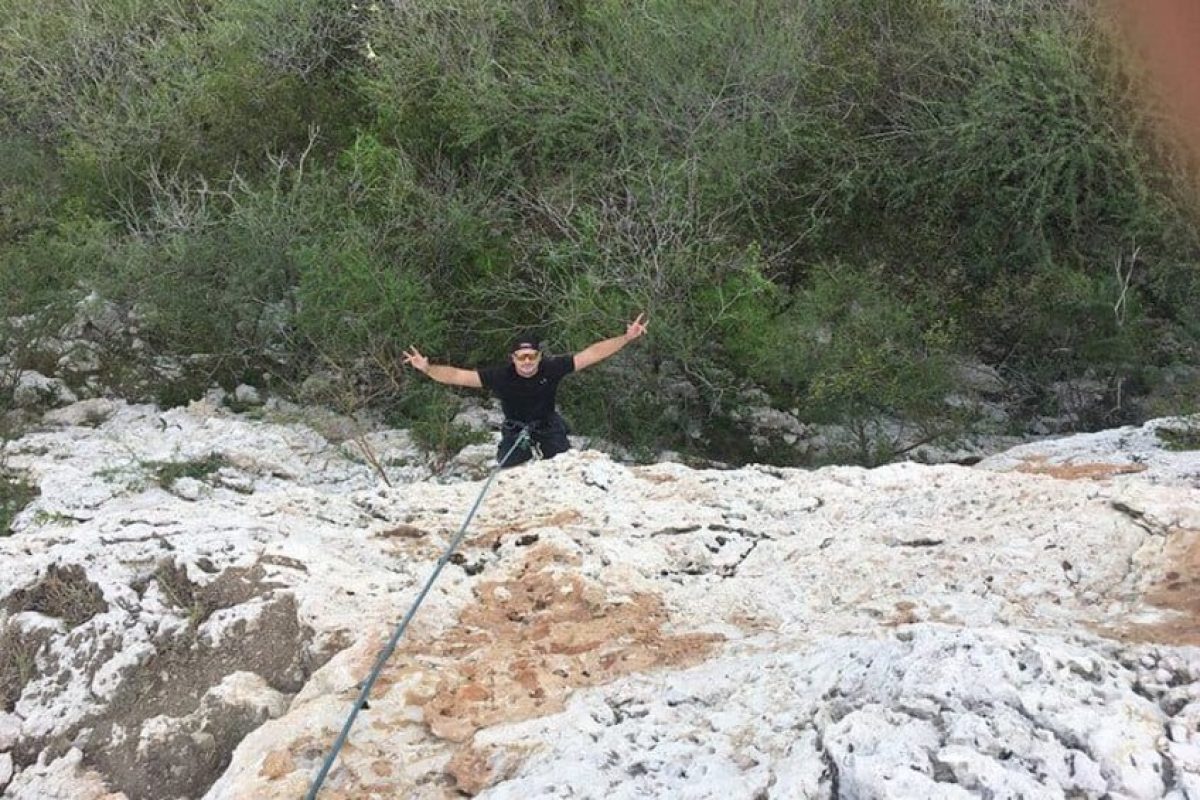 fb6f8ec9-7b37-4a64-bde1-7abc8e6419e7